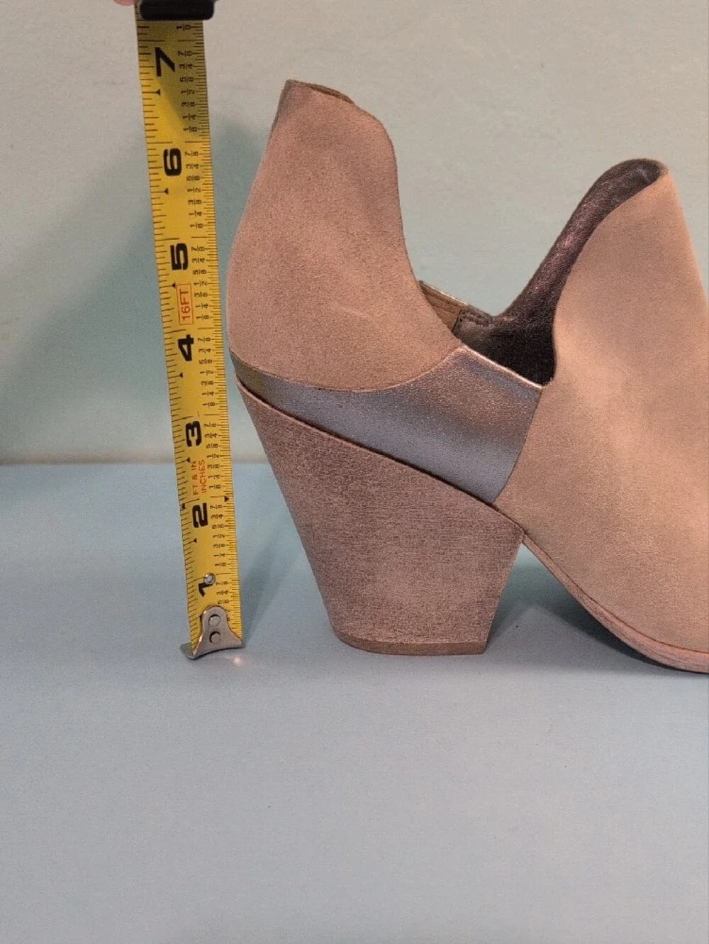 NWOB,Sigerson Morrison, Taupe Suede Pointed Block Heel Booties, Size 40 - Picture 9 of 10